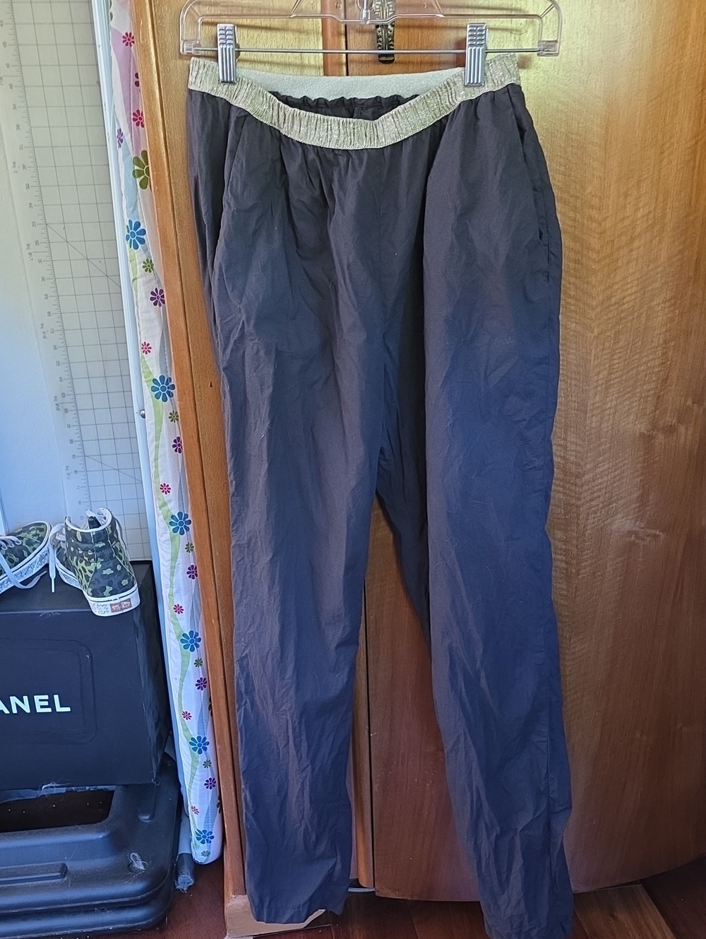 Hartford Black Joggers with Sparkly Elastic Waist Size Medium?